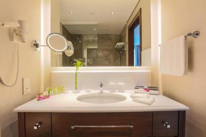 Crowne Plaza Istanbul Oryapark - image 18