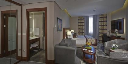 Crowne Plaza Istanbul Oryapark - image 9