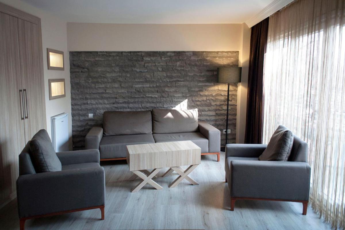 Sun Suites - main image