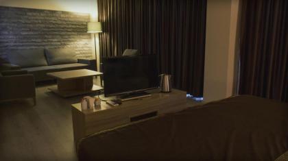 Sun Suites - image 3