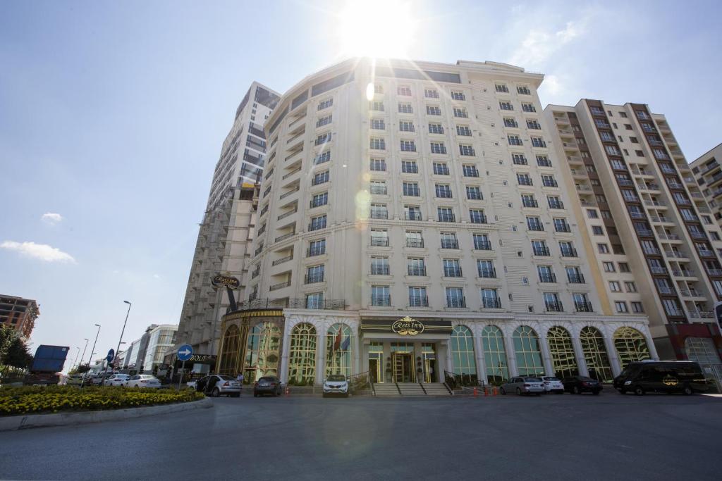 Reis Inn Hotel - main image