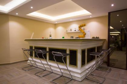 Reis Inn Hotel - image 3
