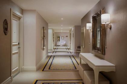 Lazzoni Hotel - image 12