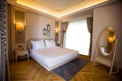 Lazzoni Hotel - image 14