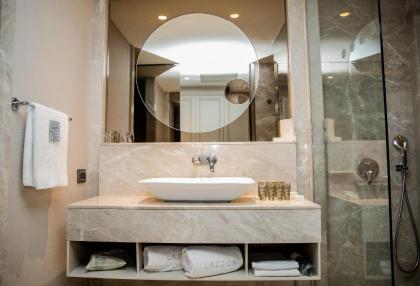 Lazzoni Hotel - image 20