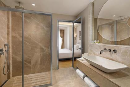 Lazzoni Hotel - image 3