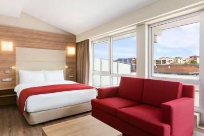 Ramada Encore Istanbul Kartal - image 14