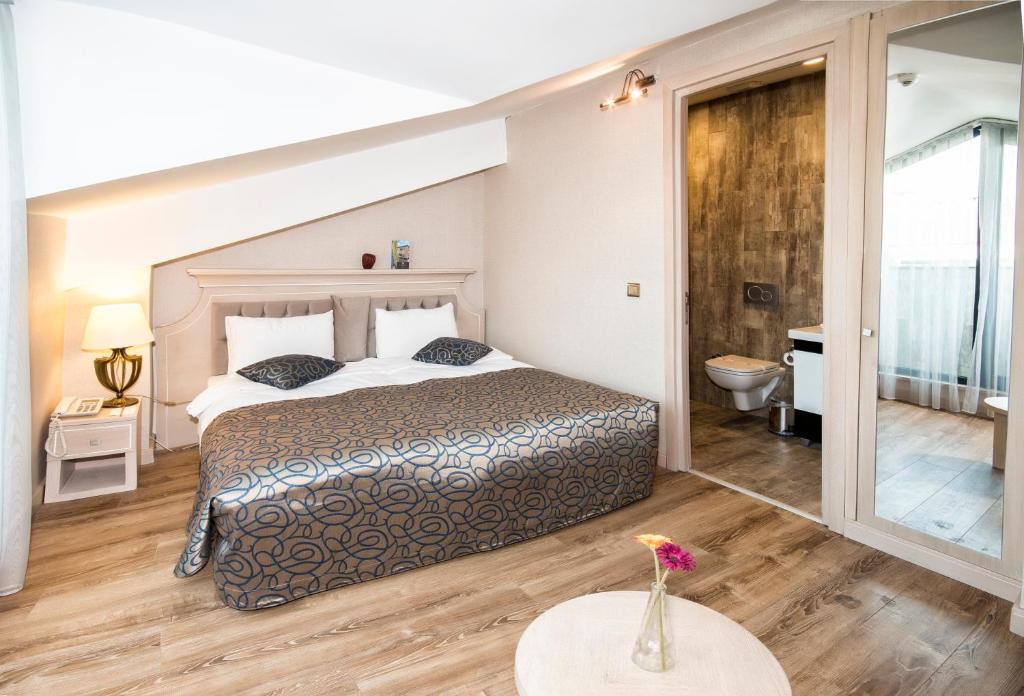 The Conforium Hotel - image 2
