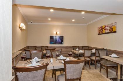 Alphonse Hotel - image 20