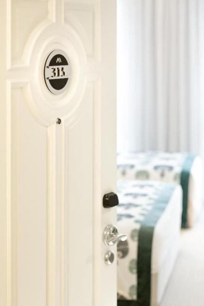 Metropolitan Hotels Taksim - image 13