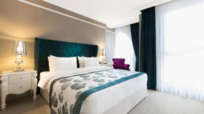 Metropolitan Hotels Taksim - image 15