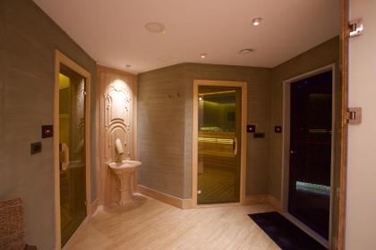 Dosso Dossi Hotels Downtown - image 19