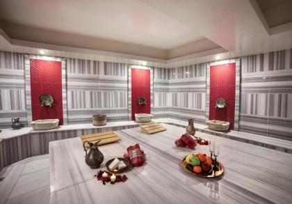 Great Fortune Hotel & Spa - image 18