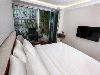 Discovery Hotel - image 8
