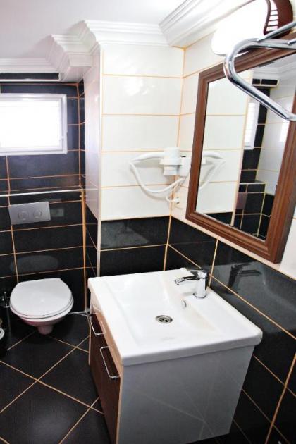 Taksim Palace Hotel - image 15