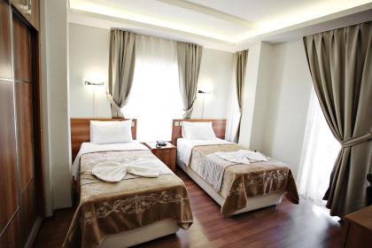 Taksim Palace Hotel - image 17