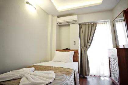 Taksim Palace Hotel - image 18