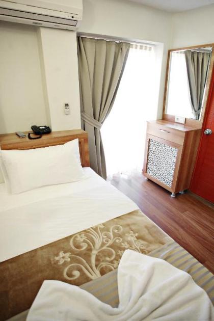 Taksim Palace Hotel - image 19