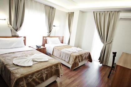 Taksim Palace Hotel - image 5