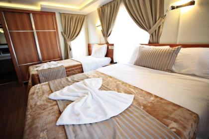 Taksim Palace Hotel - image 7