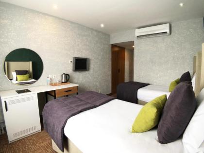 Hotel Carlton - image 4