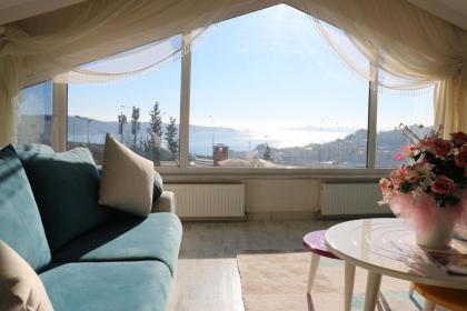 Deep Hotel - image 3