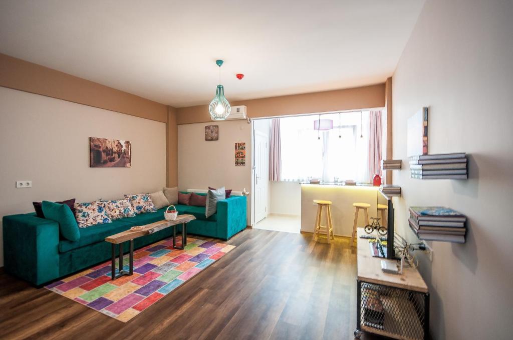 Newway Apartments - main image