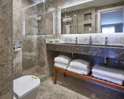 Renata Suites Boutique Hotel - image 8