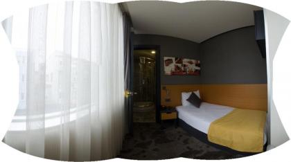 Sapko Airport Hotel - image 4