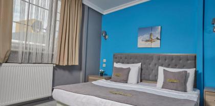 Unique Suite Hotel - image 18