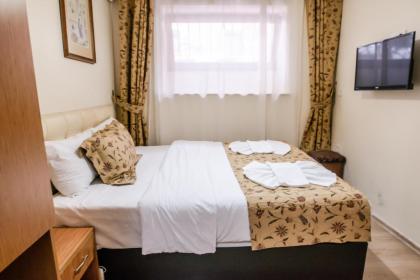 Camelot Apartment - image 19