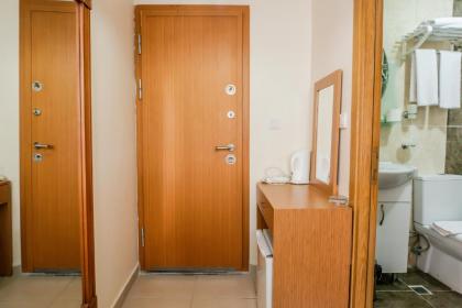 Camelot Apartment - image 6