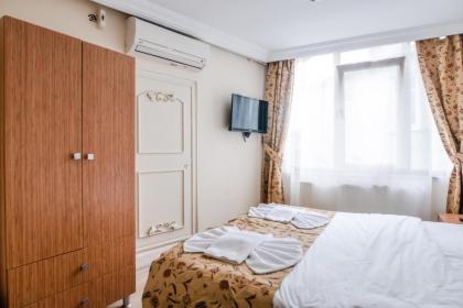 Camelot Apartment - image 8