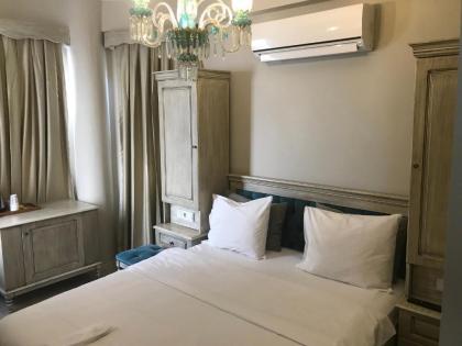 Cordis Hotel - image 4