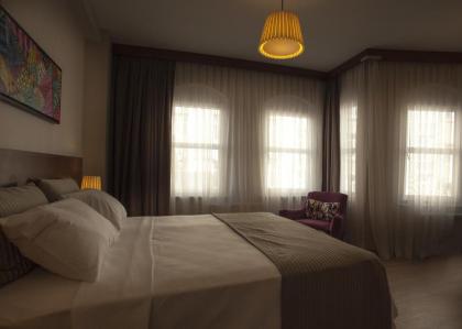 Cordis Hotel - image 8