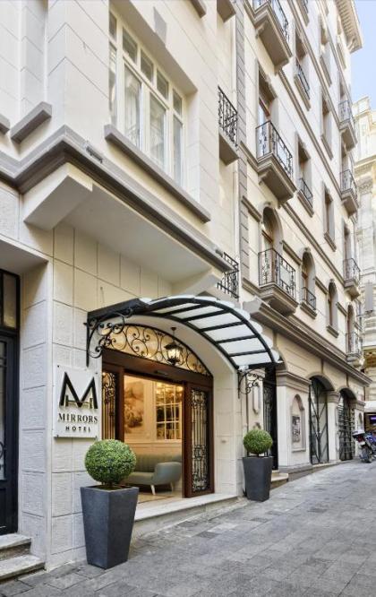 Mirrors Hotel - image 1