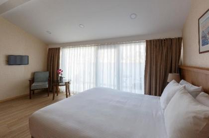 Lalahan Hotel - image 4