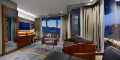 DoubleTree by Hilton Istanbul - Piyalepasa - image 16