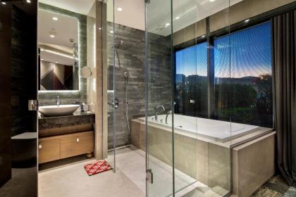 DoubleTree by Hilton Istanbul - Piyalepasa - image 17