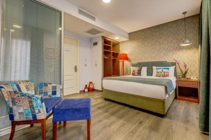Sometimes Hotel Taksim - image 10