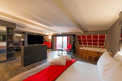 Favori Hotel - image 1