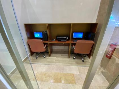Alrazi Hotel - image 1