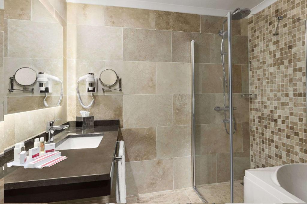Ramada Hotel & Suites Istanbul Merter - image 4