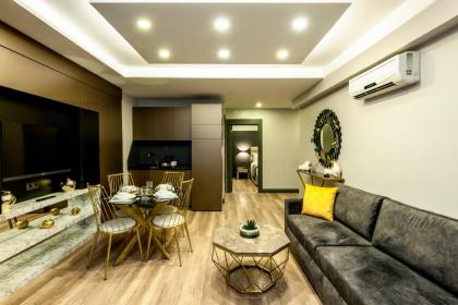 A Palace Suites - image 3