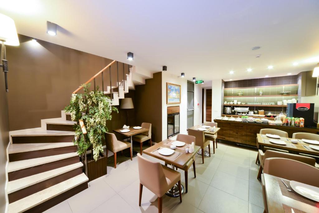 Hotel Le Maritime - image 2