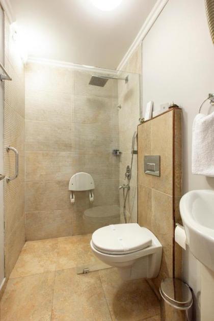 Queen Seagull Boutique Hotel - image 2