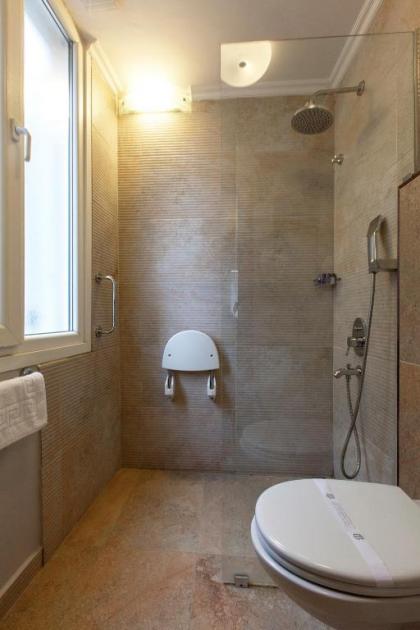Queen Seagull Boutique Hotel - image 6
