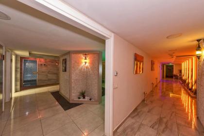 Marnas Hotels - image 19