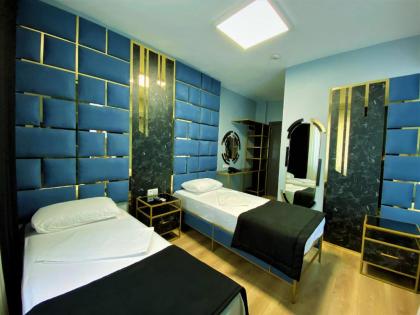 Orange Airport Hotel - image 1