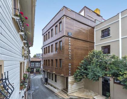 Perapolis Hotel - image 1